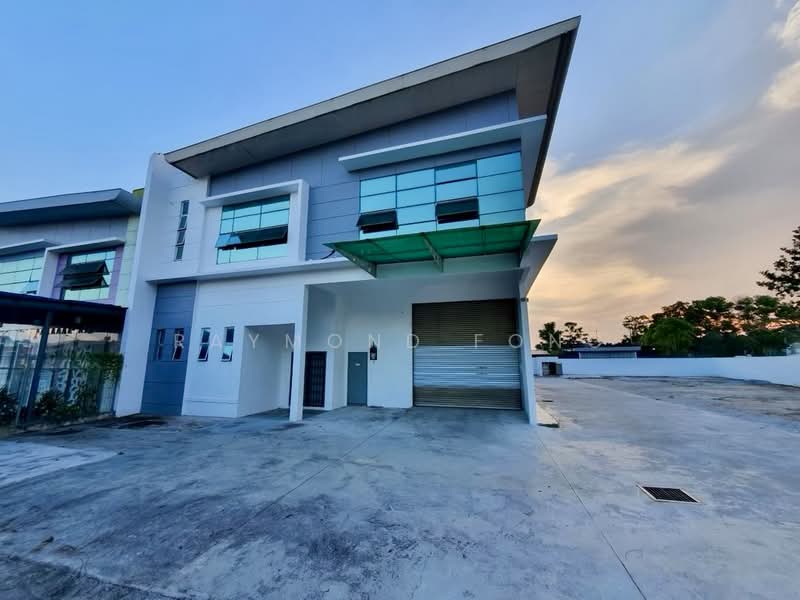 Semi-D Factory for Rent in Kempas Utama (Tebrau) - Raymond Fong - Exterior - PropertyGuru.com.my