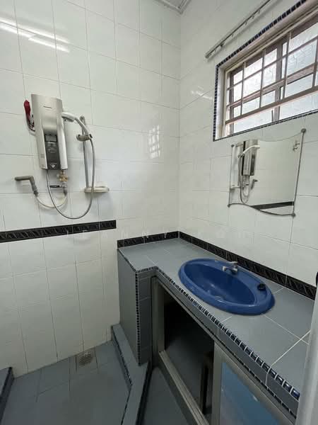 2-storey Terraced House for Rent in SS4 (Petaling Jaya) - Jeanny Koh - Bathroom - PropertyGuru.com.my