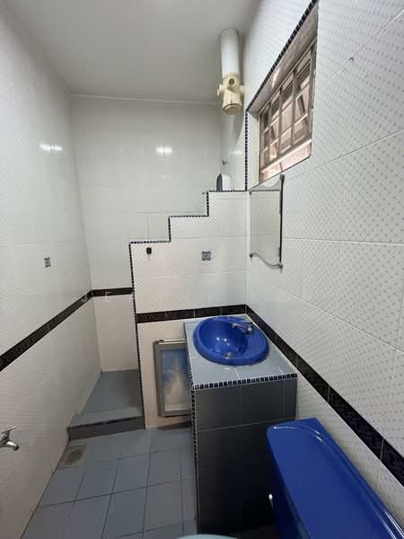 2-storey Terraced House for Rent in SS4 (Petaling Jaya) - Jeanny Koh - Bathroom - PropertyGuru.com.my