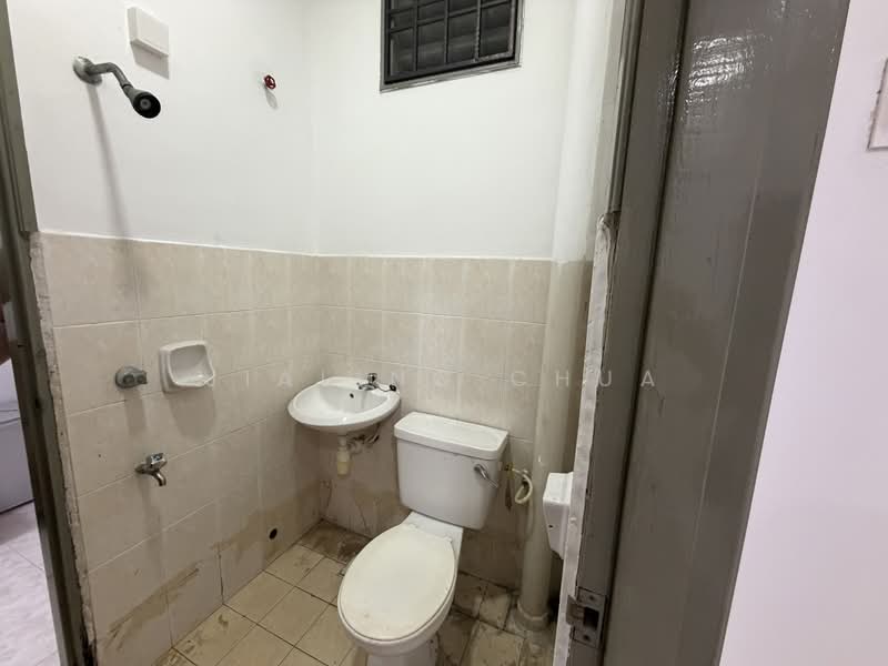 Rumah Teres 2 Tingkat untuk Disewa di Skudai (Johor) - Jialing Chua - Bathroom - PropertyGuru.com.my