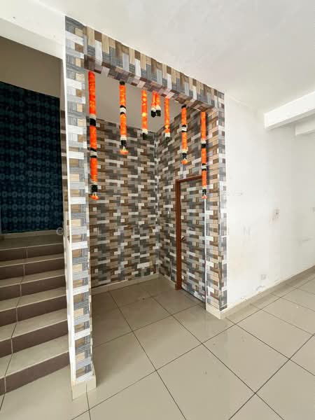 Rumah Teres 2 Tingkat untuk Dijual di Gelang Patah (Johor) - Calley Chin - Entrance - PropertyGuru.com.my