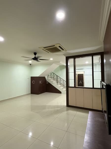 Rumah Teres 2 Tingkat untuk Dijual di Taman Sri Putra Mas (Sungai Buloh) - Dickson Lau - Living Room - PropertyGuru.com.my