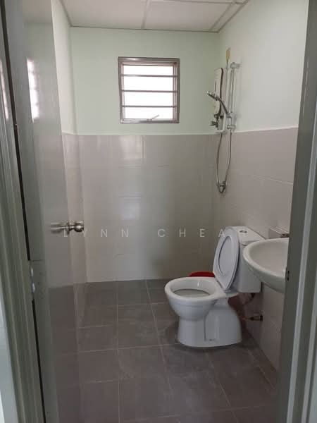 Kondominium untuk Disewa di 1 Razak Mansion - Lynn Cheah - Bathroom - PropertyGuru.com.my