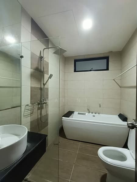 Servis Apartment untuk Dijual di Molek Regency - Kai Ni - Bathroom - PropertyGuru.com.my