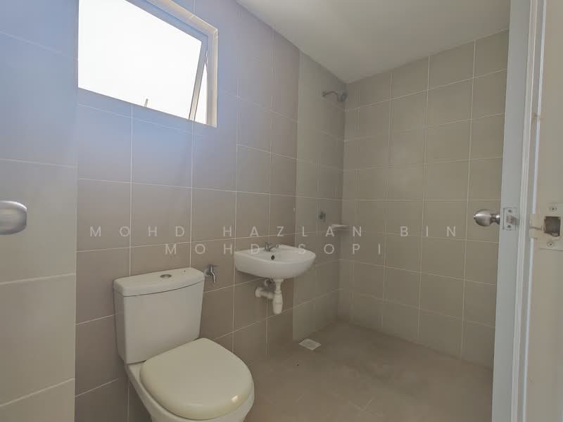 Rumah Teres 2 Tingkat untuk Dijual di Kuala Selangor (Selangor) - Mohd Hazlan bin Mohd Sopi - PropertyGuru.com.my