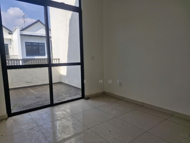 Rumah Teres 2 Tingkat untuk Dijual di Eco Summer (Johor Bahru) - Kok Hui - Balcony - PropertyGuru.com.my