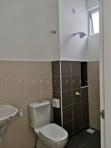 Rumah Teres 2 Tingkat untuk Dijual di Pengerang (Johor) - Venkat Desh - Bathroom - PropertyGuru.com.my