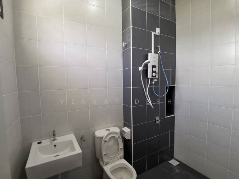 Rumah Teres 2 Tingkat untuk Dijual di Pengerang (Johor) - Venkat Desh - Bathroom - PropertyGuru.com.my