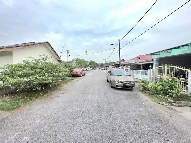 1-storey Terraced House for Sale in Bandar Kinrara (Selangor) - Akramin Firdaus Bin Mokhtar - Exterior - PropertyGuru.com.my