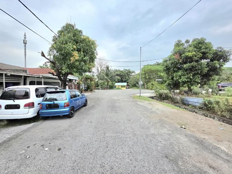 1-storey Terraced House for Sale in Bandar Kinrara (Selangor) - Akramin Firdaus Bin Mokhtar - Exterior - PropertyGuru.com.my