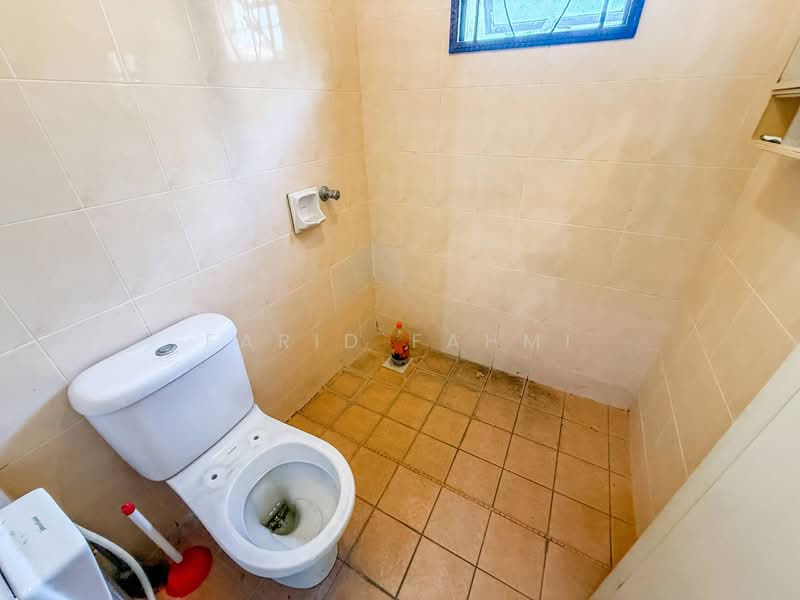 Rumah Berkembar untuk Dijual di Putrajaya (Putrajaya) - Farid Fahmi - Bathroom - PropertyGuru.com.my