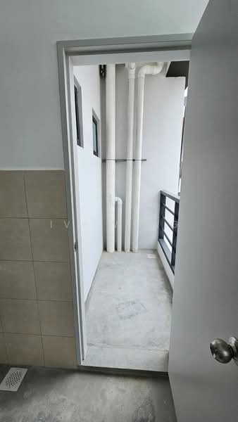 Shop / Office for Rent in Banting (Selangor) - Ivy Wong - Balcony - PropertyGuru.com.my