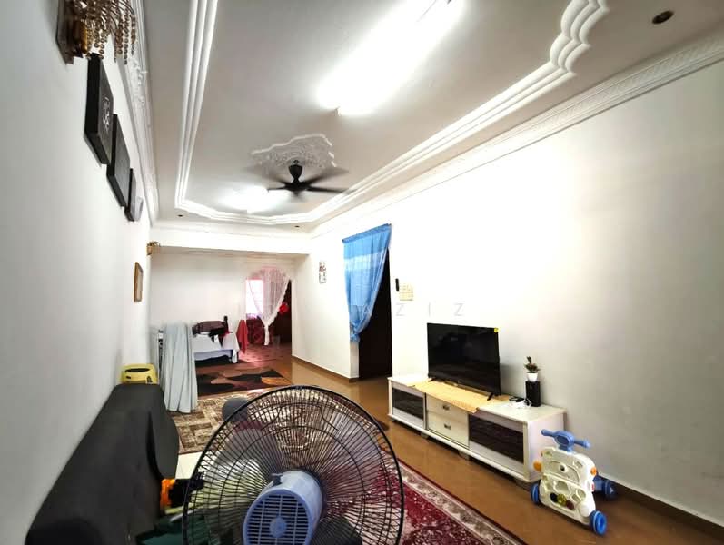 Rumah Teres 1 Tingkat untuk Dijual di Senai (Kulai) - Ida Aziz - Living Room - PropertyGuru.com.my