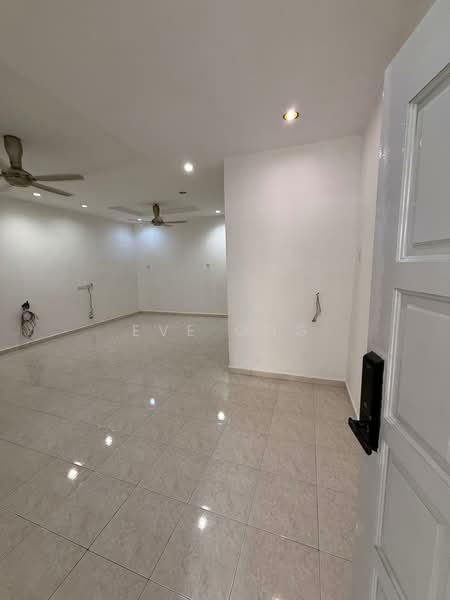 Rumah Teres 2.5 Tingkat untuk Dijual di Taman Merbau Indah (Butterworth) - Eve Ong - Living Room - PropertyGuru.com.my