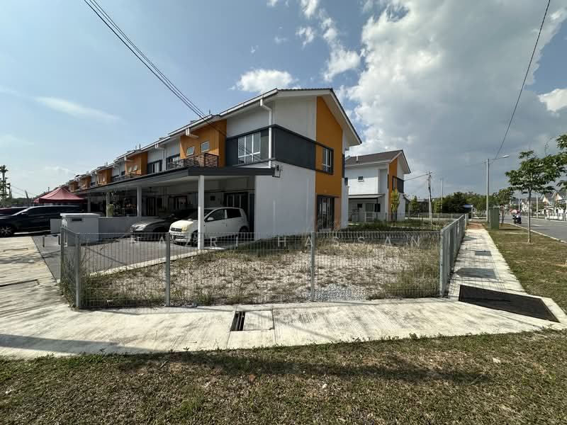 2-storey Terraced House for Sale in Kuala Selangor (Selangor) - Nazri Hassan - Exterior - PropertyGuru.com.my