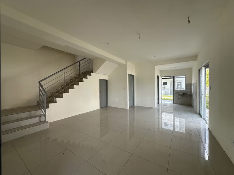 2-storey Terraced House for Sale in Kuala Selangor (Selangor) - Nazri Hassan - Living Room - PropertyGuru.com.my