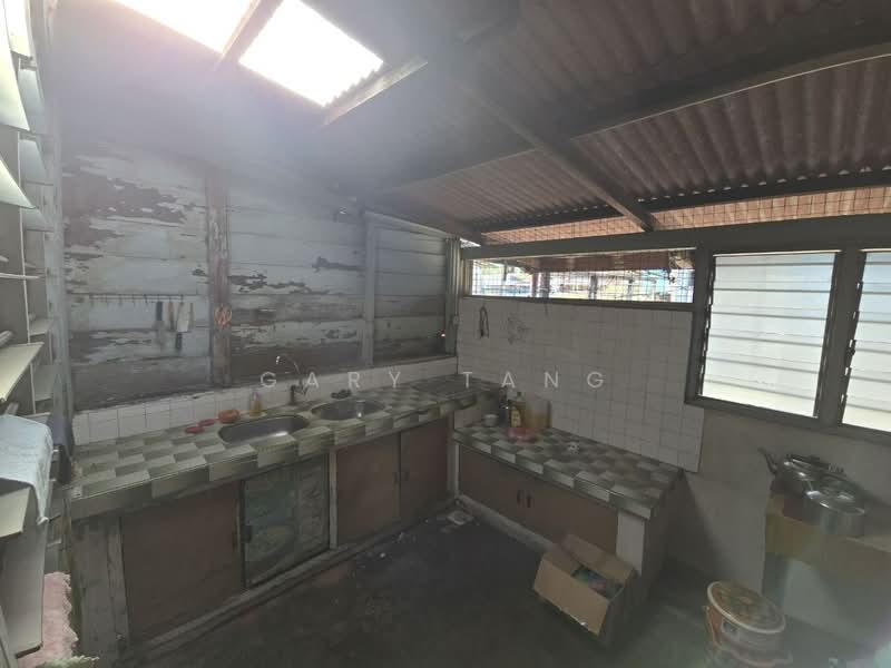 Kedai untuk Dijual di Kuala Kangsar (Perak) - Gary Tang - Kitchen - PropertyGuru.com.my