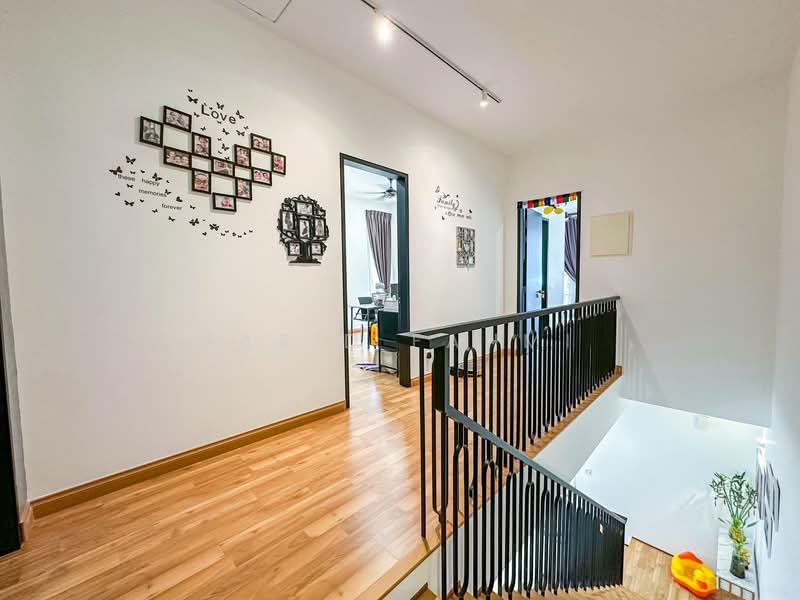 Semi-Detached House for Sale in Semenyih (Selangor) - Farid Fahmi - Corridor - PropertyGuru.com.my