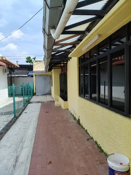 Semi-Detached House for Rent in Bandar Bayan Baru (Bayan Lepas) - Pen Teo - Exterior - PropertyGuru.com.my