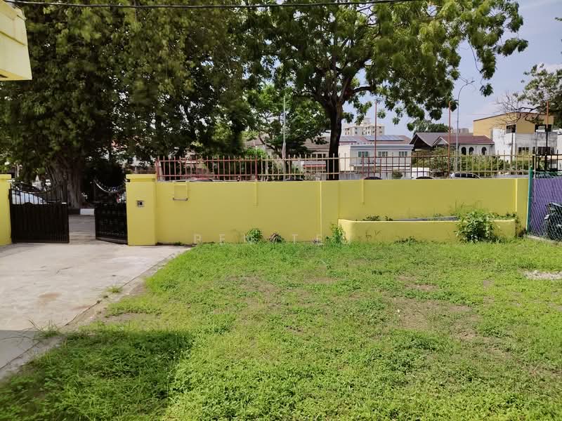 Semi-Detached House for Rent in Bandar Bayan Baru (Bayan Lepas) - Pen Teo - Exterior - PropertyGuru.com.my