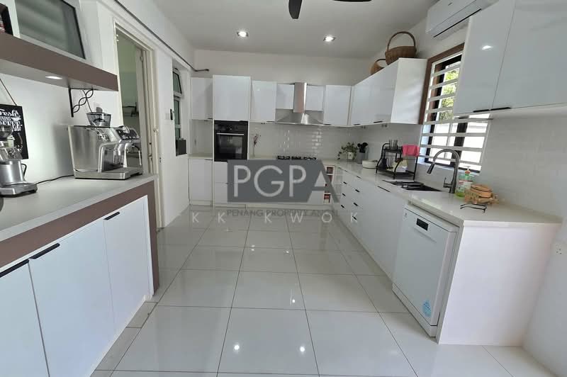 Semi-Detached House for Rent in Tanjung Bungah (Penang) - KK Kwok - Kitchen - PropertyGuru.com.my