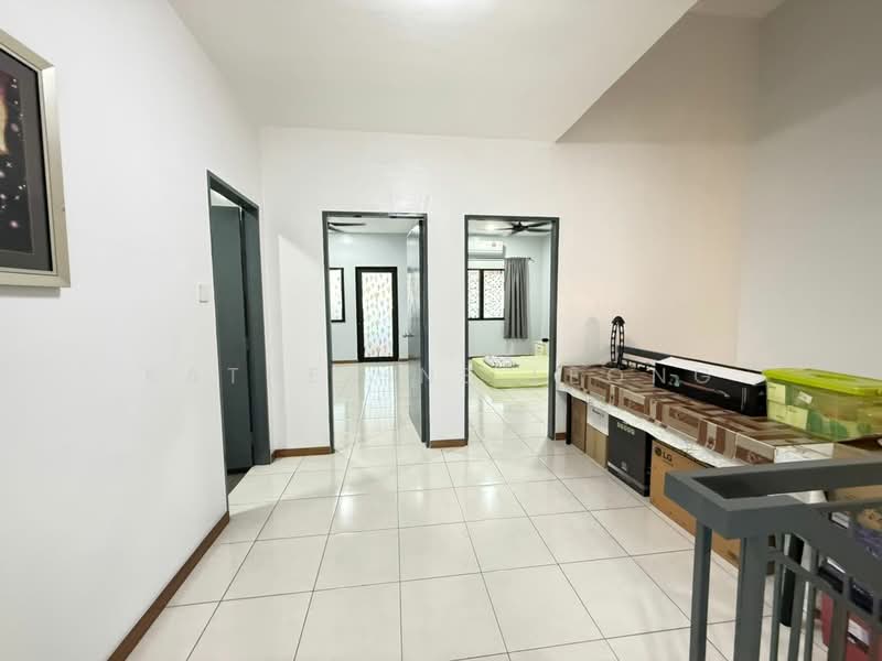 2-storey Terraced House for Sale in Taman Scientex Rawang (Rawang) - Katherine Leong - Corridor - PropertyGuru.com.my