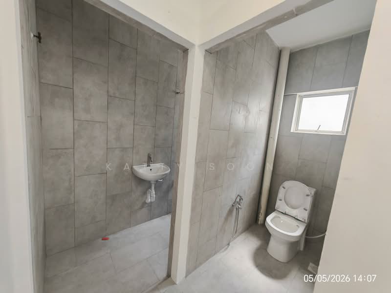 Kedai / Pejabat untuk Disewa di BANDAR PUCHONG JAYA (Puchong) - Katty Soon - Bathroom - PropertyGuru.com.my