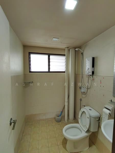 Kondominium untuk Dijual di Widuri Impian - Ashraf Azwan - Bathroom - PropertyGuru.com.my