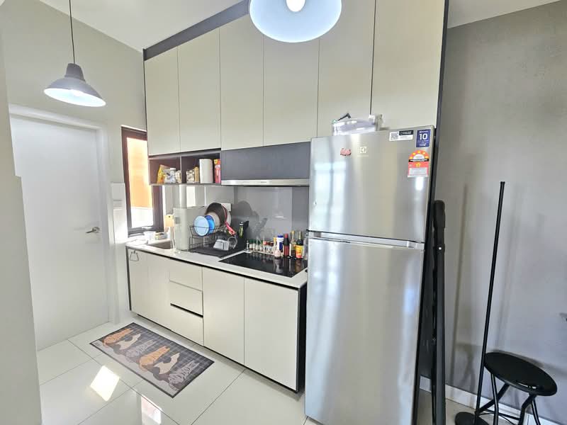 Servis Apartment untuk Disewa di The Amber Residence @ TwentyFive.7 - Leon Goh - Kitchen - PropertyGuru.com.my
