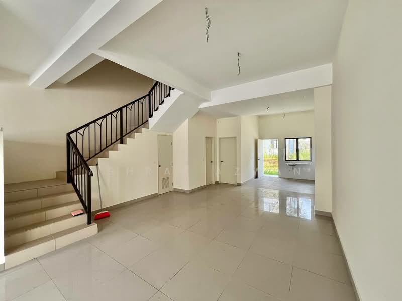 2-storey Terraced House for Sale in Dengkil (Selangor) - Ashraf Azwan - Living Room - PropertyGuru.com.my