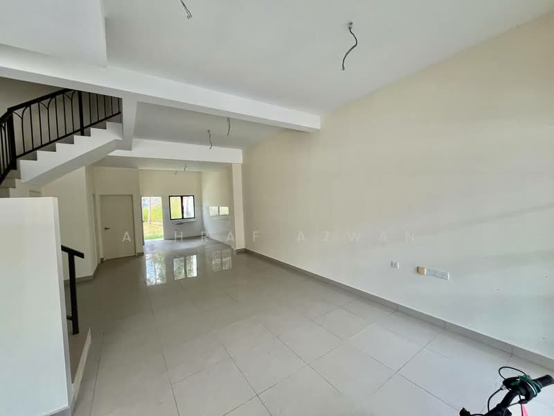 2-storey Terraced House for Sale in Dengkil (Selangor) - Ashraf Azwan - Living Room - PropertyGuru.com.my