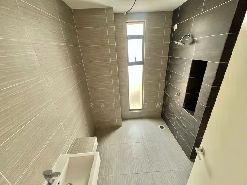 2-storey Terraced House for Sale in Dengkil (Selangor) - Ashraf Azwan - Bathroom - PropertyGuru.com.my