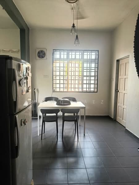 2-storey Terraced House for Sale in Taman Scientex Pasir Gudang (Pasir Gudang) - Mohd Faez - Dining Room - PropertyGuru.com.my