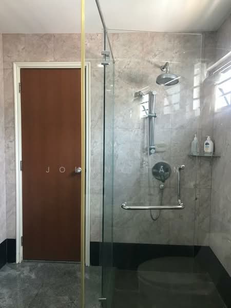 Rumah Berkembar untuk Dijual di Taman Tasik Indah Mewah (Batu) - Johnny Tan - Bathroom - PropertyGuru.com.my
