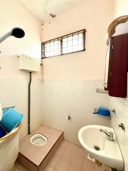 2-storey Terraced House for Sale in Taman Kenari Merah (Alor Setar) - Ryan Ooi - Bathroom - PropertyGuru.com.my