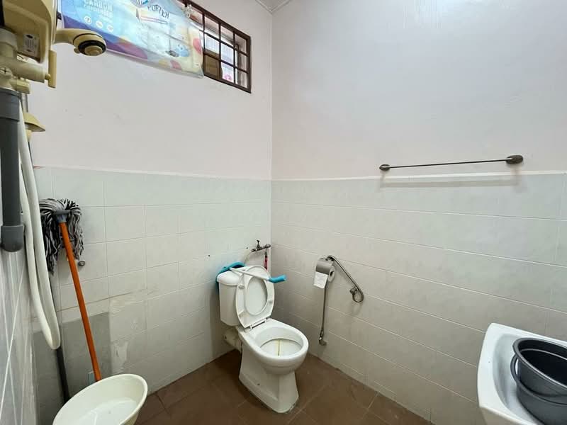 2-storey Terraced House for Sale in Taman Kenari Merah (Alor Setar) - Ryan Ooi - Bathroom - PropertyGuru.com.my