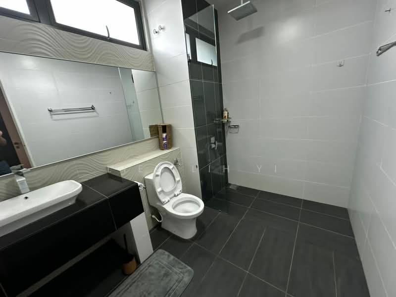Rumah Kluster untuk Dijual di Iskandar Puteri (Nusajaya) (Johor) - Liew Lih Yi - Bathroom - PropertyGuru.com.my
