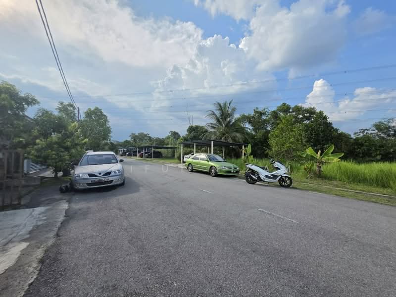 1-storey Terraced House for Sale in Taman Semenyih Impian (Semenyih) - Saiful Nizam - Exterior - PropertyGuru.com.my