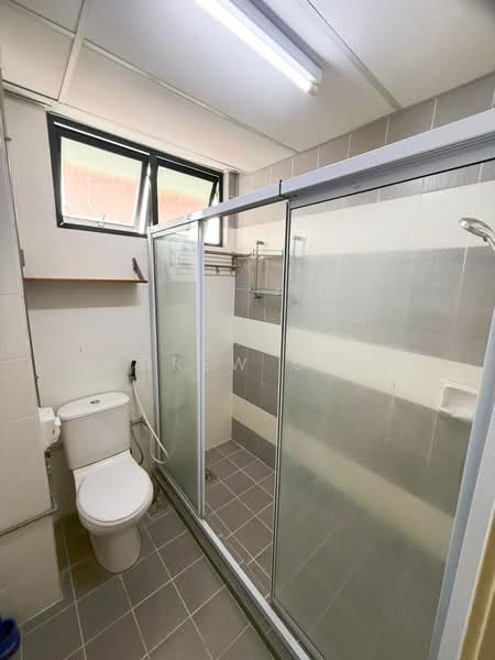 Kondominium untuk Disewa di Grand Ocean - Andrew Chow - Bathroom - PropertyGuru.com.my