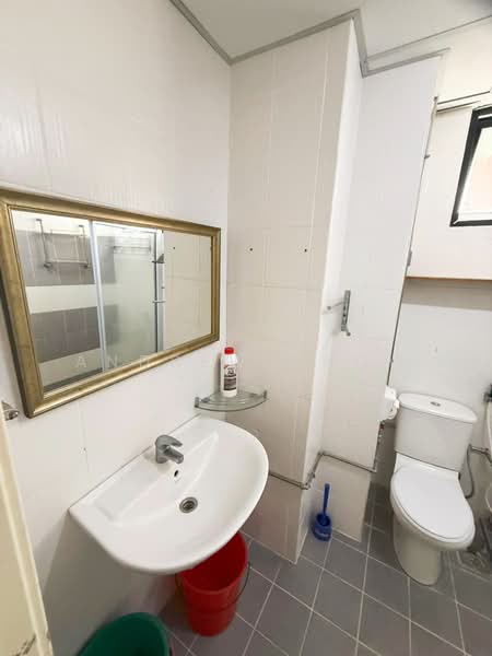 Kondominium untuk Disewa di Grand Ocean - Andrew Chow - Bathroom - PropertyGuru.com.my