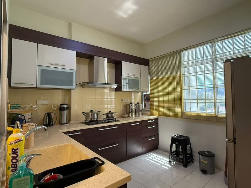 Kondominium untuk Dijual di Putra Place Condominium - Qian Wen Yeap - Kitchen - PropertyGuru.com.my