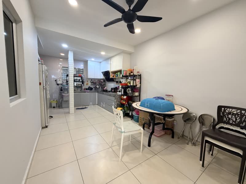 Rumah Teres 2 Tingkat untuk Dijual di Bandar Damai Perdana (Cheras) - Anna H - Kitchen - PropertyGuru.com.my
