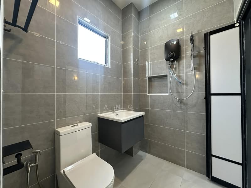 Rumah Teres 2 Tingkat untuk Disewa di Bandar Sri Damansara (Selangor) - Yang . - Bathroom - PropertyGuru.com.my