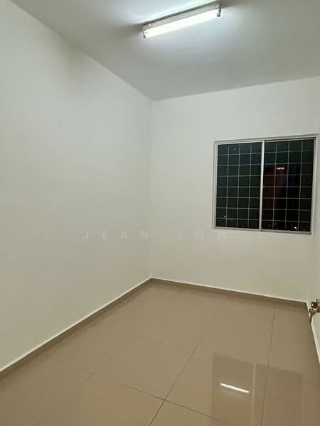 Apartment for Rent at Desa View Towers - Jean Low - Room 2 - PropertyGuru.com.my