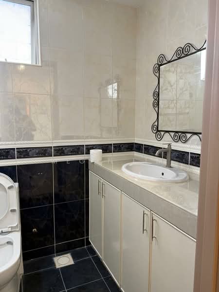 Kondominium untuk Disewa di Continental Heights - Megan Lim - Bathroom - PropertyGuru.com.my