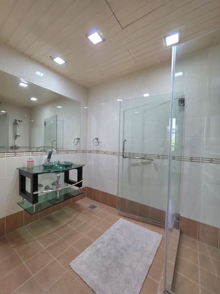 Condominium for Sale at Fernlea Court - Rachel Lee - Bathroom - PropertyGuru.com.my