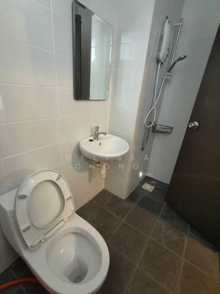 Service Residence for Sale at Service Residence @ Landmark Residence 2 - Melissa Chong - Bathroom - PropertyGuru.com.my