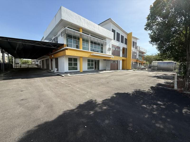 Semi-D Factory for Rent in North Port (Pelabuhan Utara) (Port Klang (Pelabuhan Klang)) - Charles TQL - Exterior - PropertyGuru.com.my