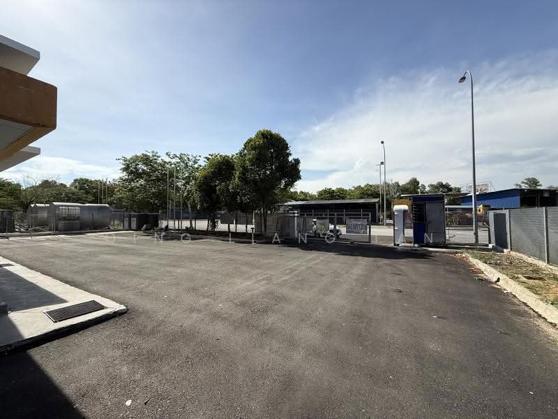 Semi-D Factory for Rent in North Port (Pelabuhan Utara) (Port Klang (Pelabuhan Klang)) - Charles TQL - Exterior - PropertyGuru.com.my