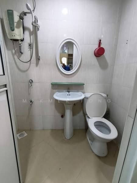 Pangsapuri untuk Disewa di Sri Samudera Apartment (Seaview Residence Suites) - MekMek Fong - PropertyGuru.com.my